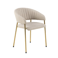 Sedia Brooke in tessuto beige con gambe in metallo dorato, design moderno e confortevole per arredamento contemporaneo.