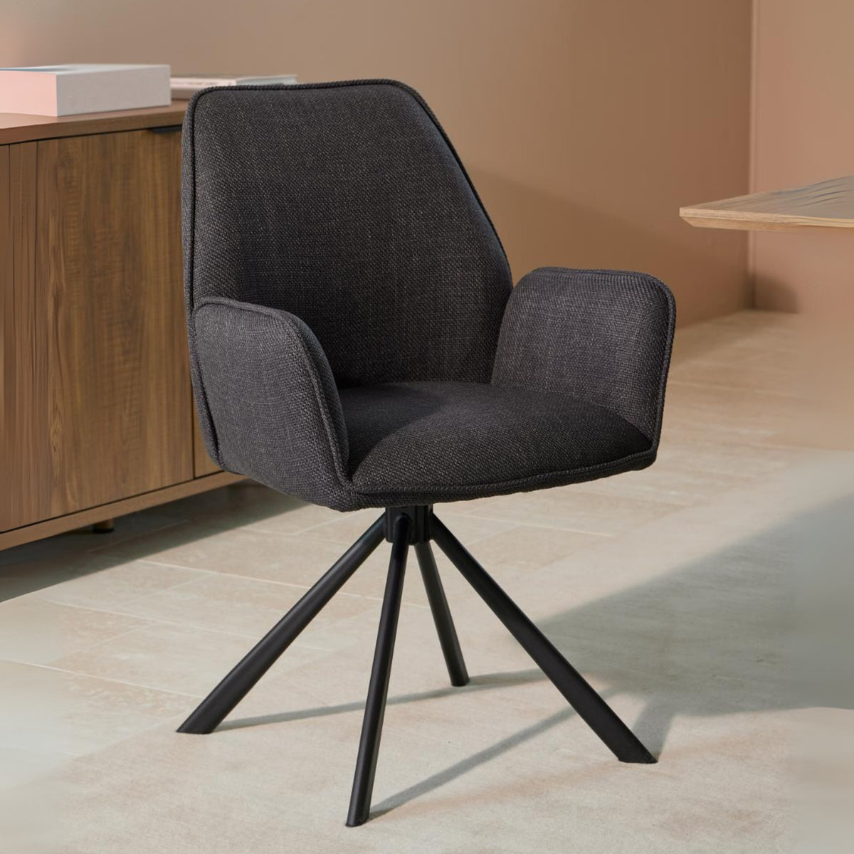 Sedia con braccioli Flynn