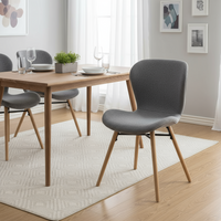 Sedia Agos gambe in legno