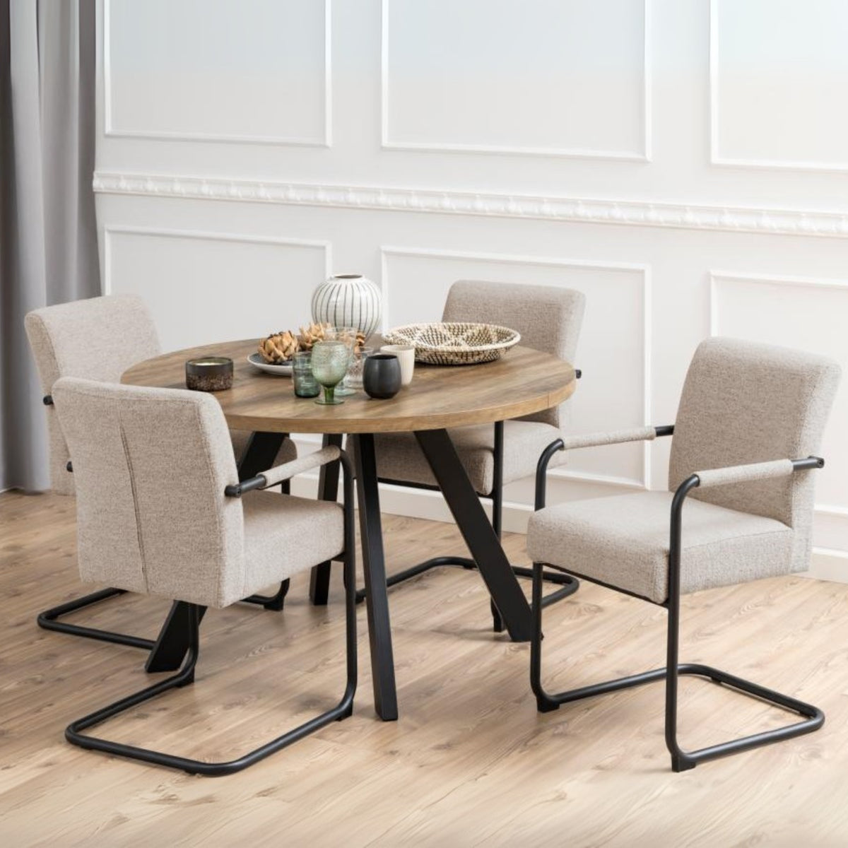 Sedia con braccioli Addi