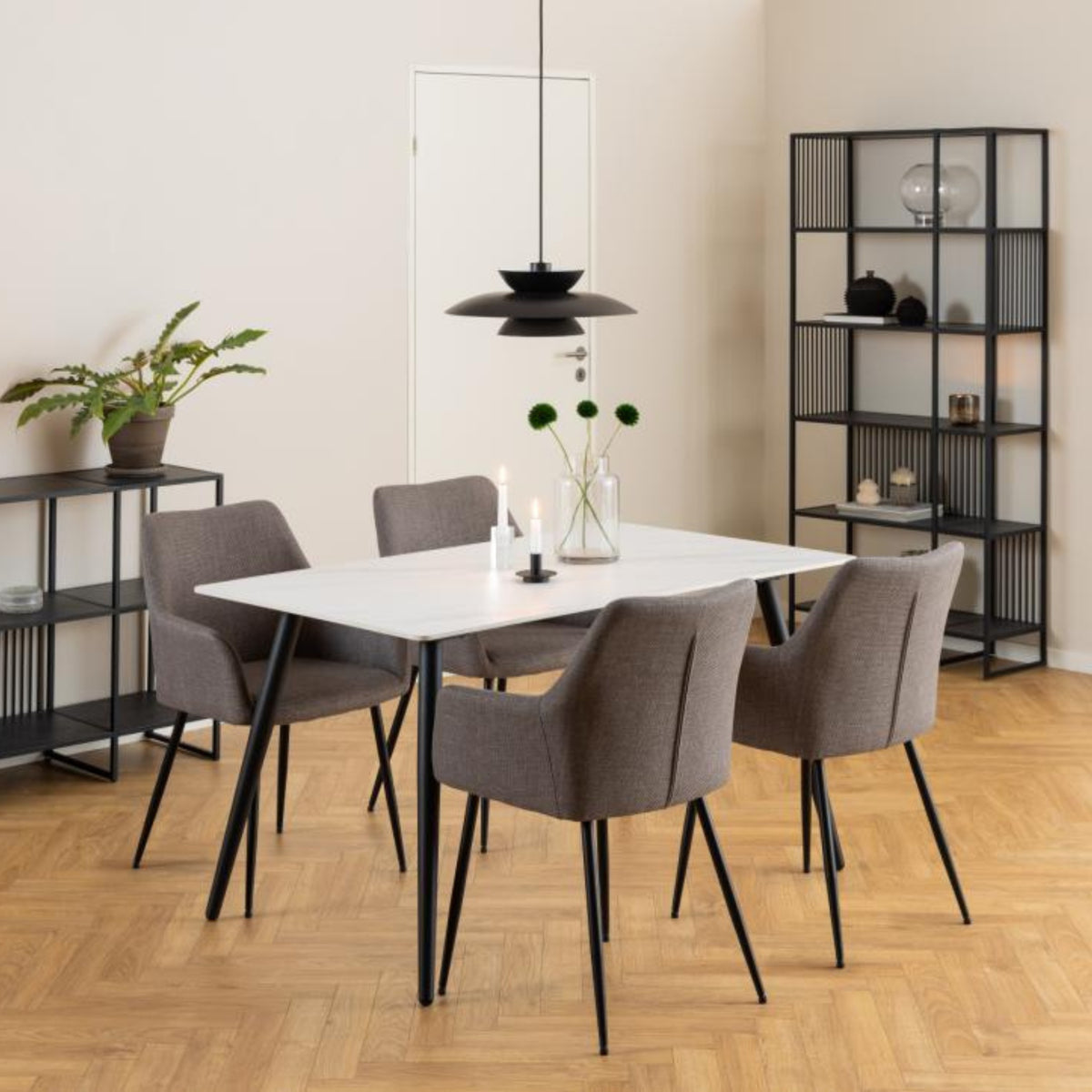 Sedia con braccioli louise