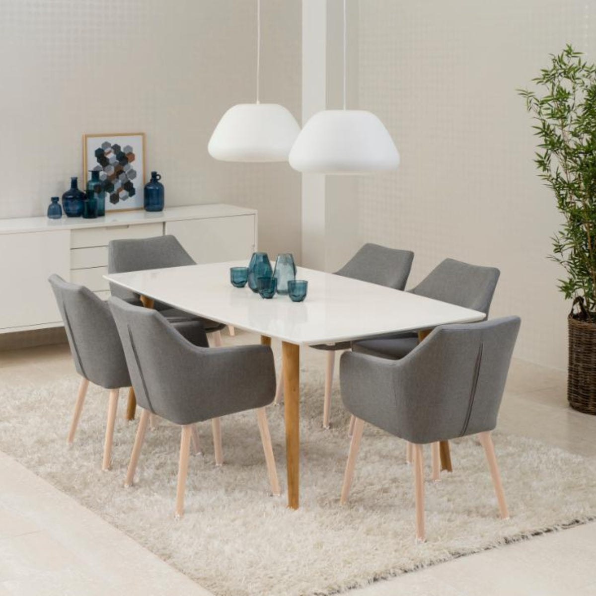 Sedia con braccioli Noella