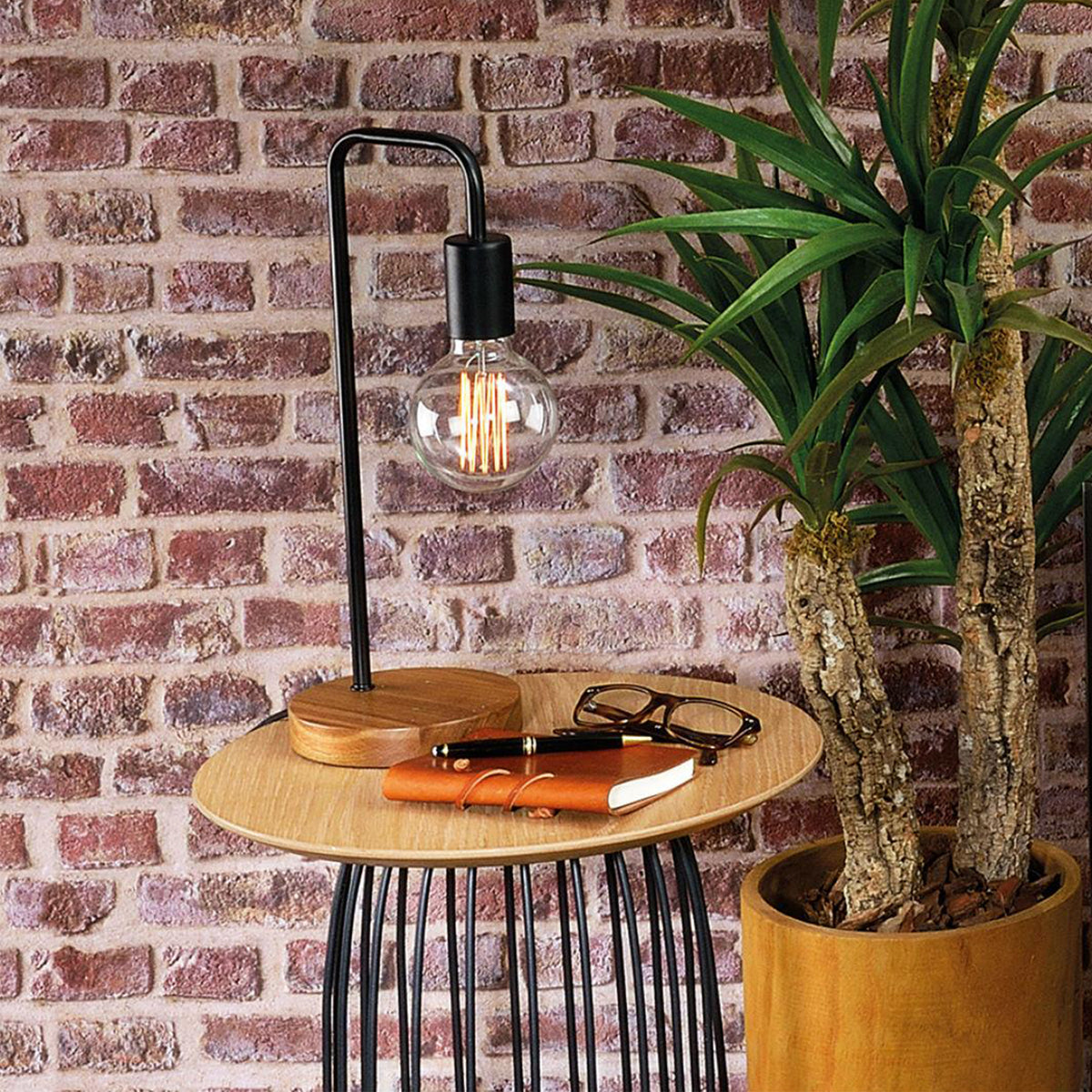 Lampada da tavolo TRUDY