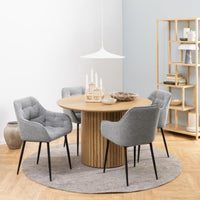 Sedia con braccioli Delia in tessuto