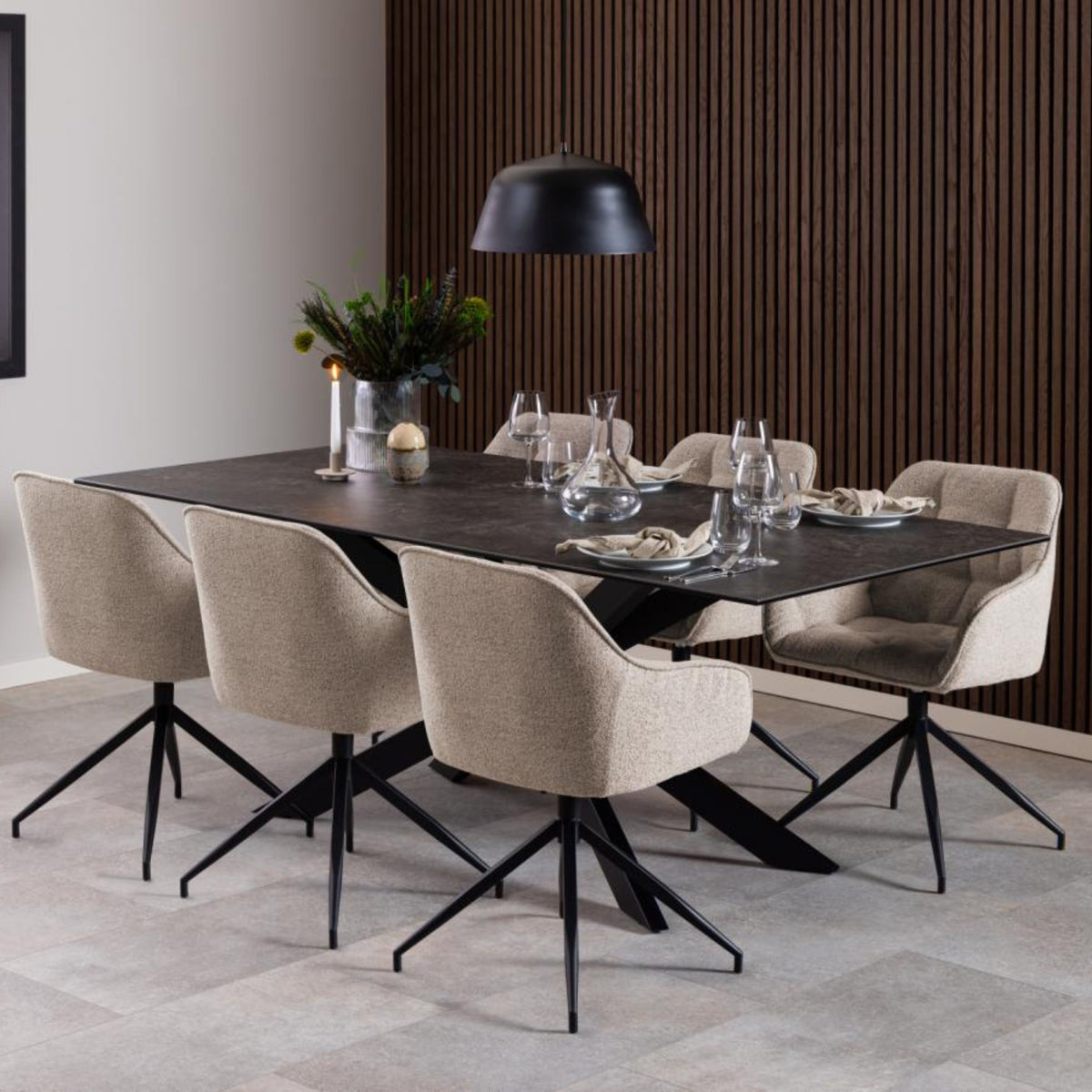 Sedia con braccioli Delia con base a stella