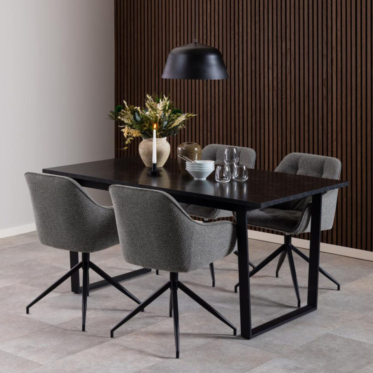 Sedia con braccioli Delia con base a stella