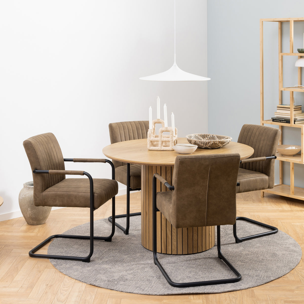 Sedia con braccioli Addi