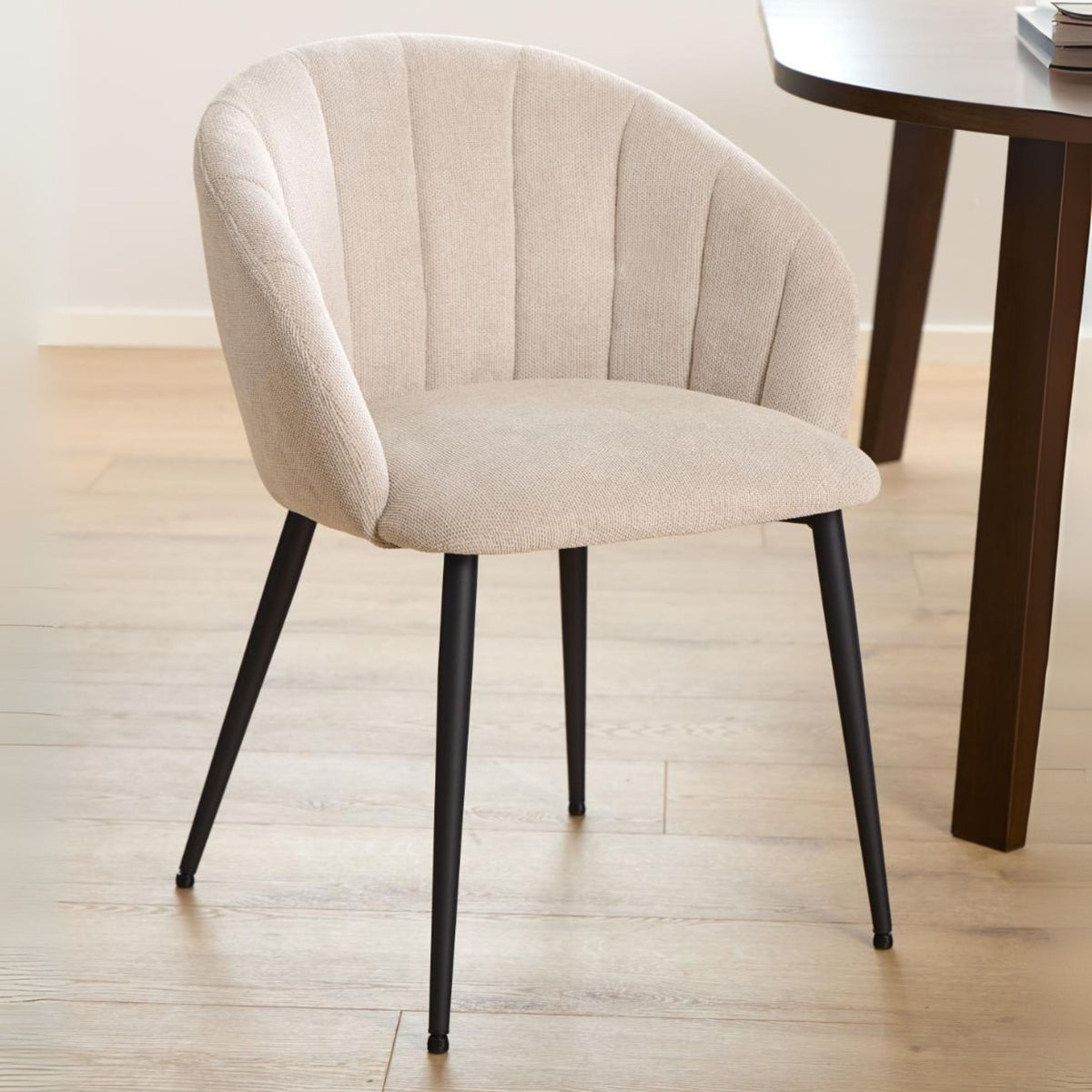 Sedia con braccioli Clara