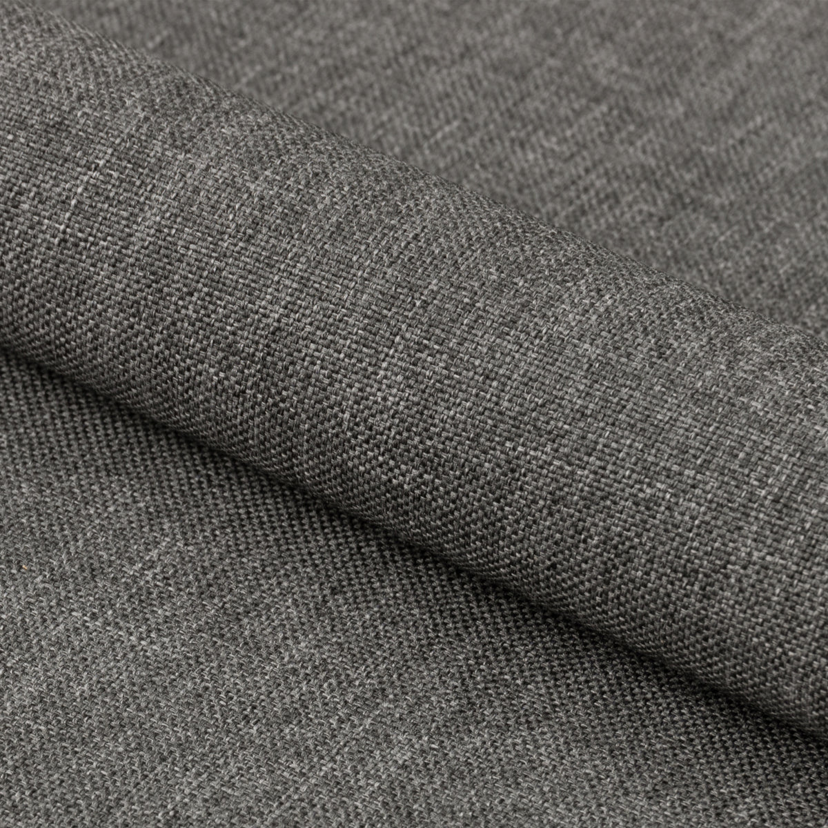 Poltrona Hanoi con struttura in metallo nero