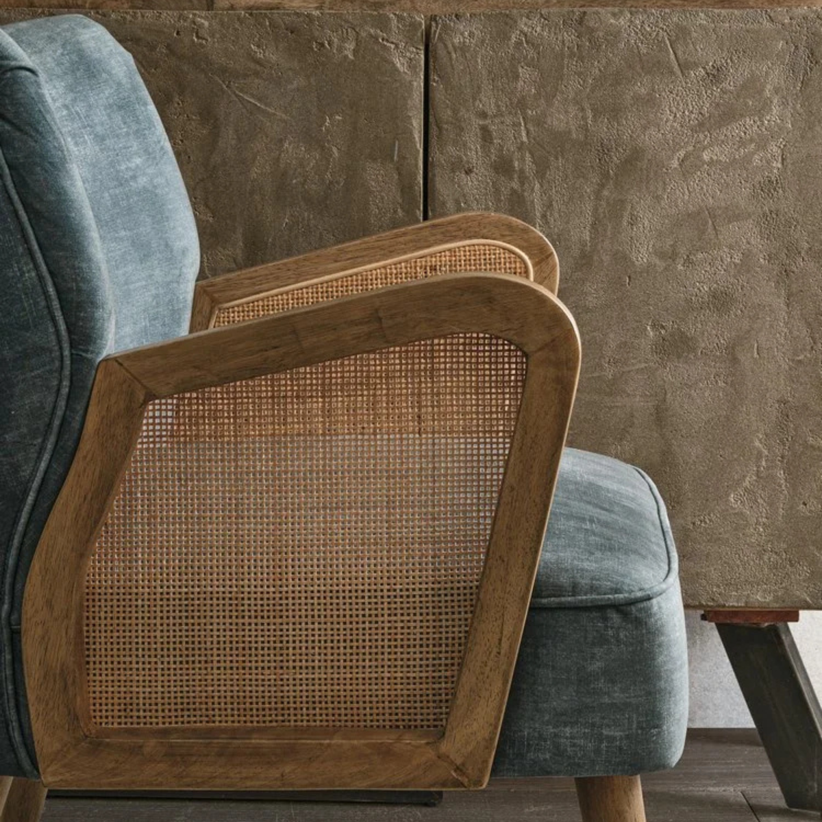 Poltrona Vilma - Design Retro Unico e Confortevole