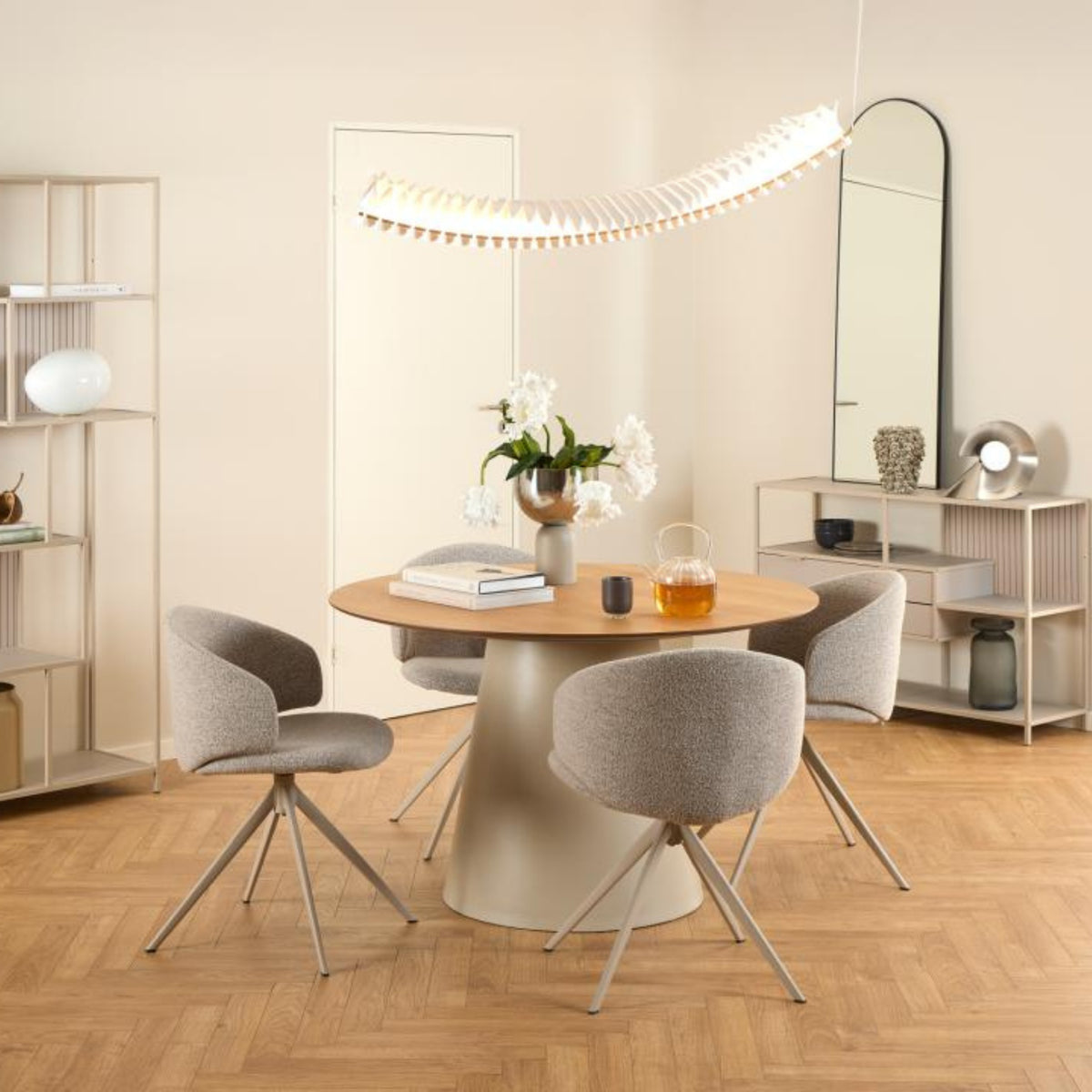 Sedia con braccioli Rita