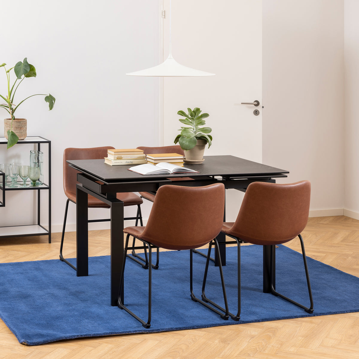 Sedia Luna in ecopelle brandy