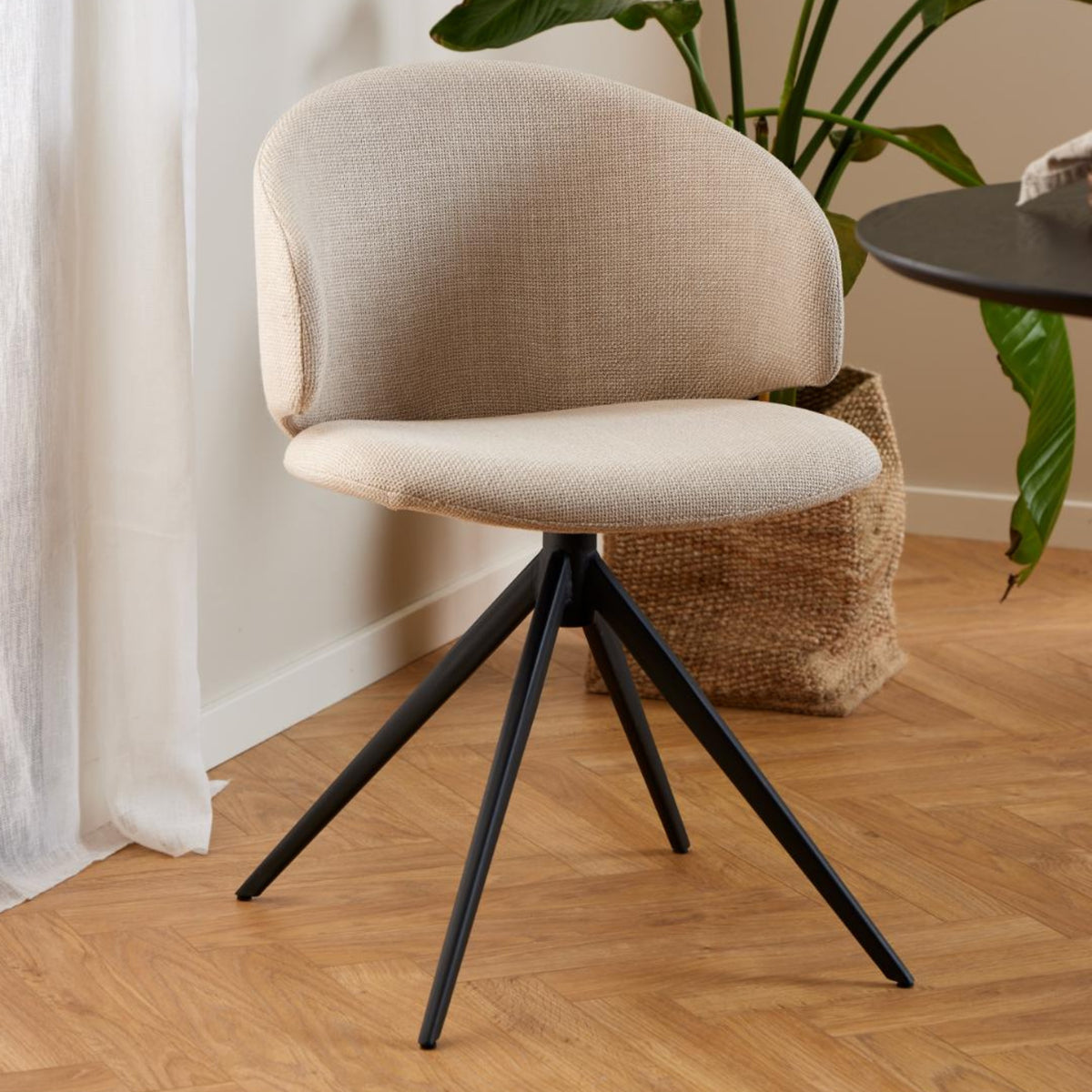 Sedia con braccioli Rita