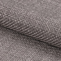 Dettaglio del tessuto grigio della Sedia Bella, trama resistente e di alta qualità per un tocco elegante.
